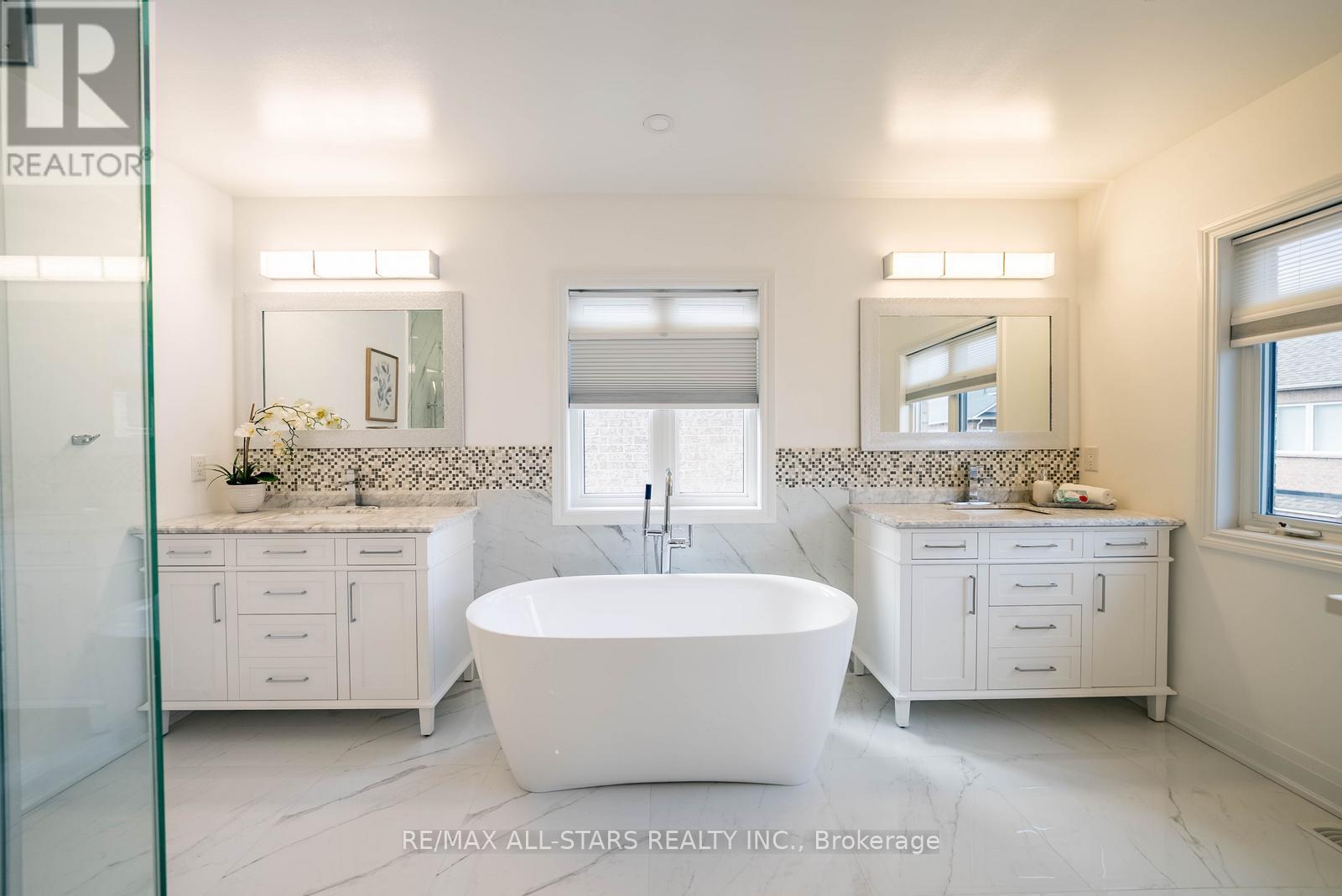 38 Sugardale Street, Whitchurch-Stouffville, Ontario  L4A 0B7 - Photo 33 - N13029900