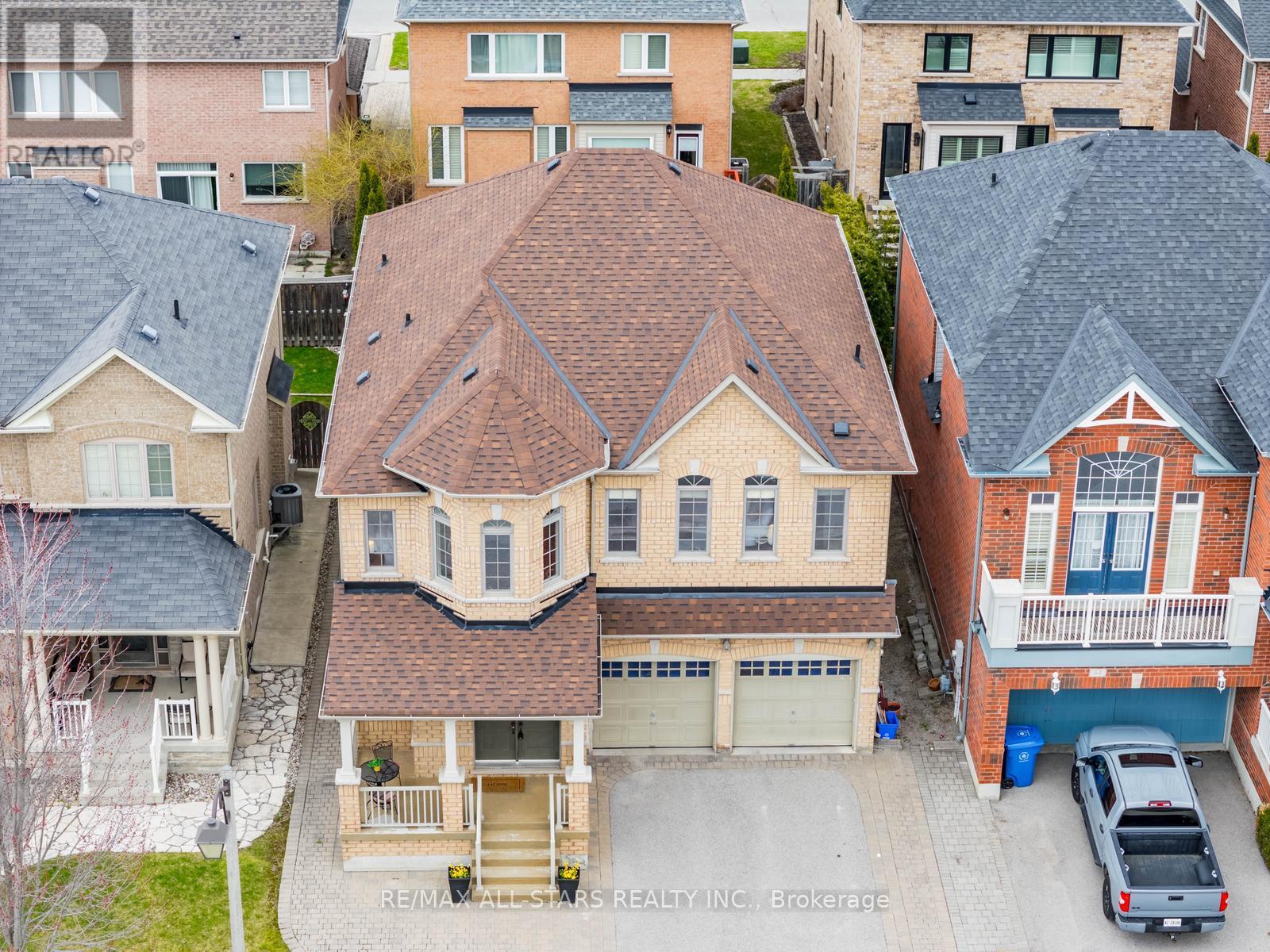 38 Sugardale Street, Whitchurch-Stouffville, Ontario  L4A 0B7 - Photo 4 - N13029900