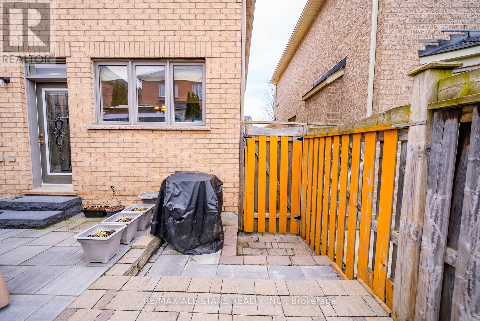 38 Sugardale Street, Whitchurch-Stouffville, Ontario  L4A 0B7 - Photo 42 - N13029900