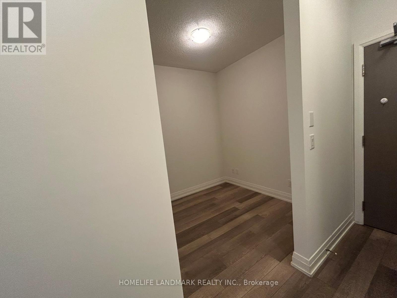 525 - 7165 Yonge Street, Markham, Ontario  L3T 0C9 - Photo 3 - N13029954