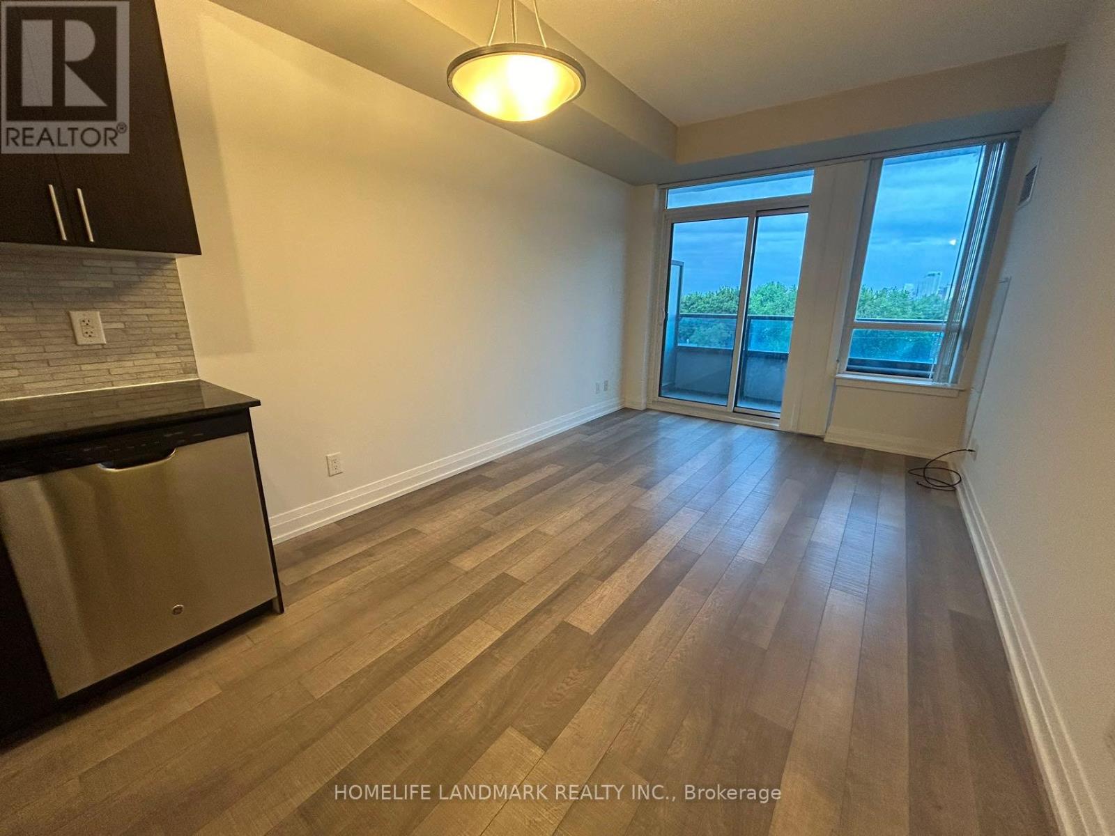 525 - 7165 Yonge Street, Markham, Ontario  L3T 0C9 - Photo 8 - N13029954