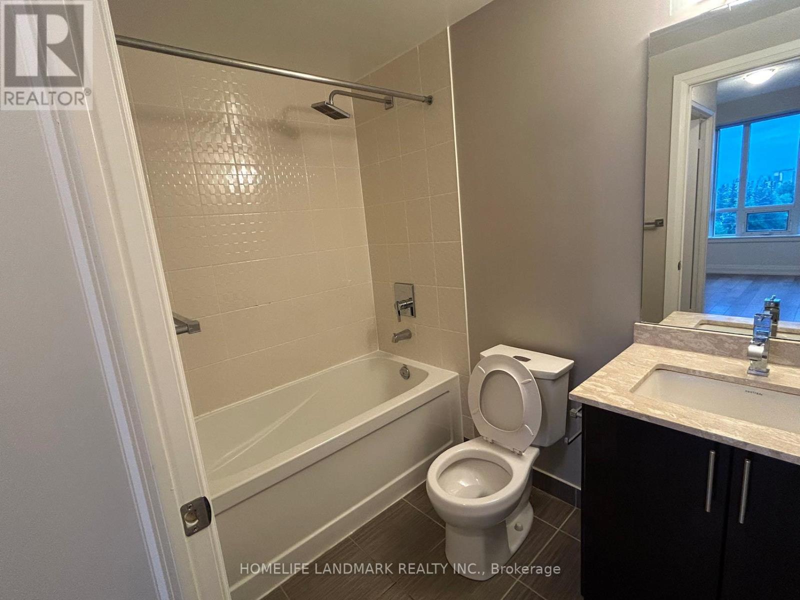 525 - 7165 Yonge Street, Markham, Ontario  L3T 0C9 - Photo 9 - N13029954