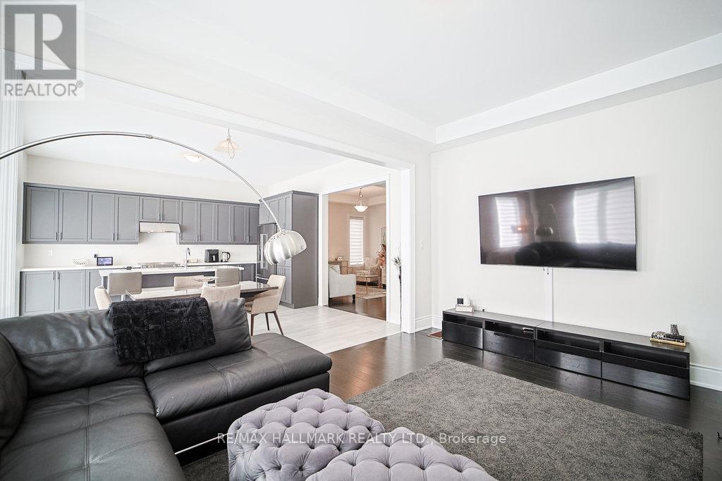 25 Kentledge Avenue, East Gwillimbury, Ontario  L9N 0W9 - Photo 2 - N13029982