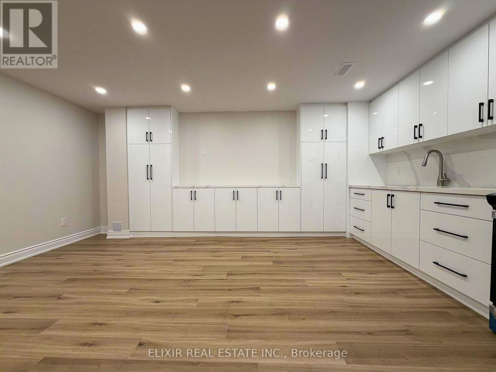 27 Belay Bend, East Gwillimbury, Ontario  L9N 0V8 - Photo 7 - N13030068