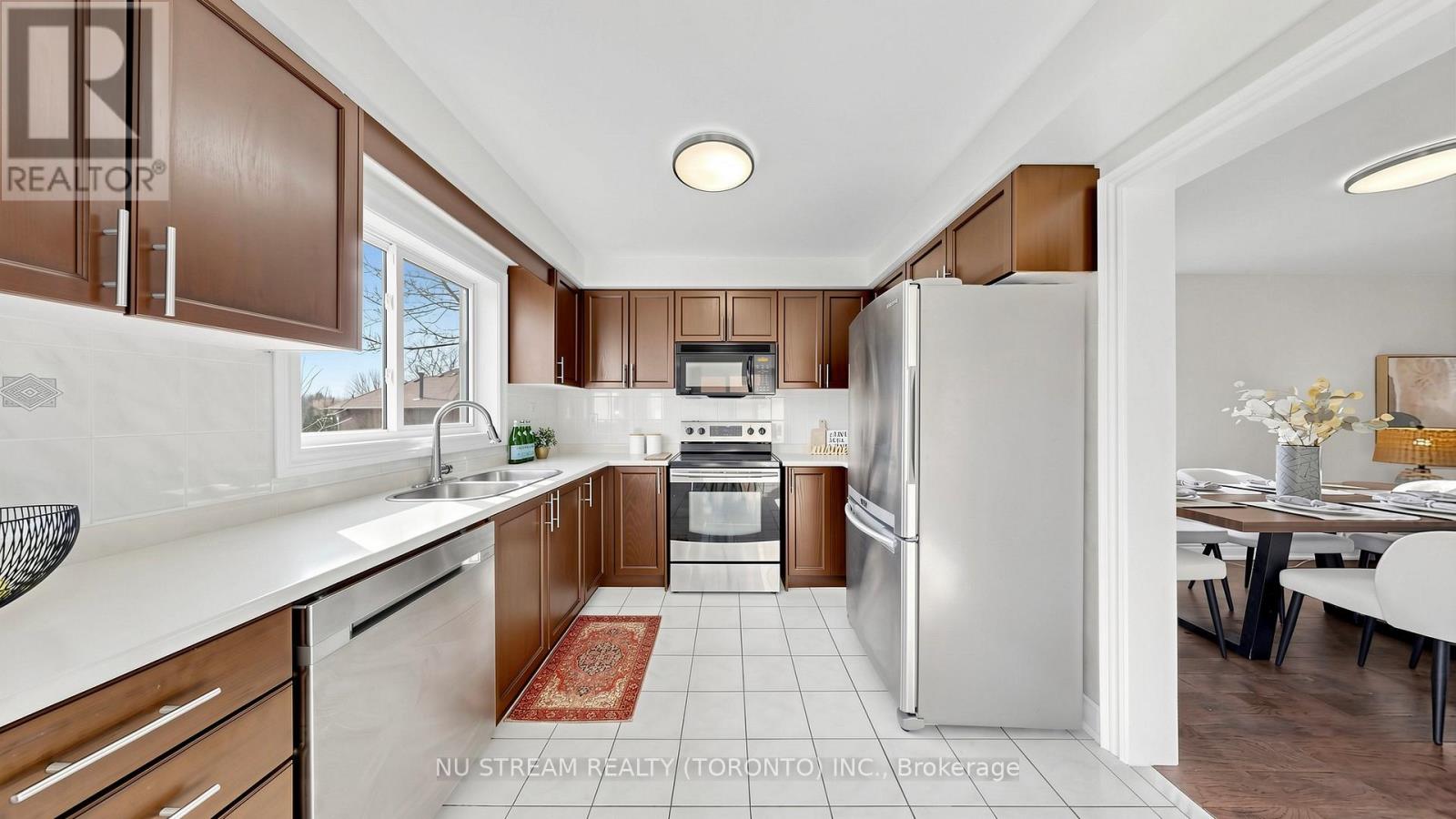 528 Veale Place, Newmarket, Ontario  L3Y 8H9 - Photo 12 - N13030088