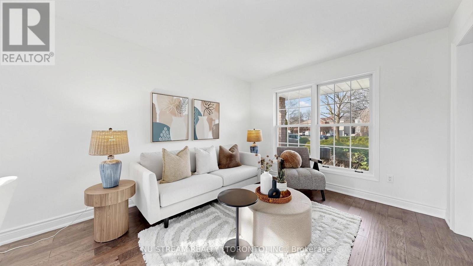 528 Veale Place, Newmarket, Ontario  L3Y 8H9 - Photo 4 - N13030088