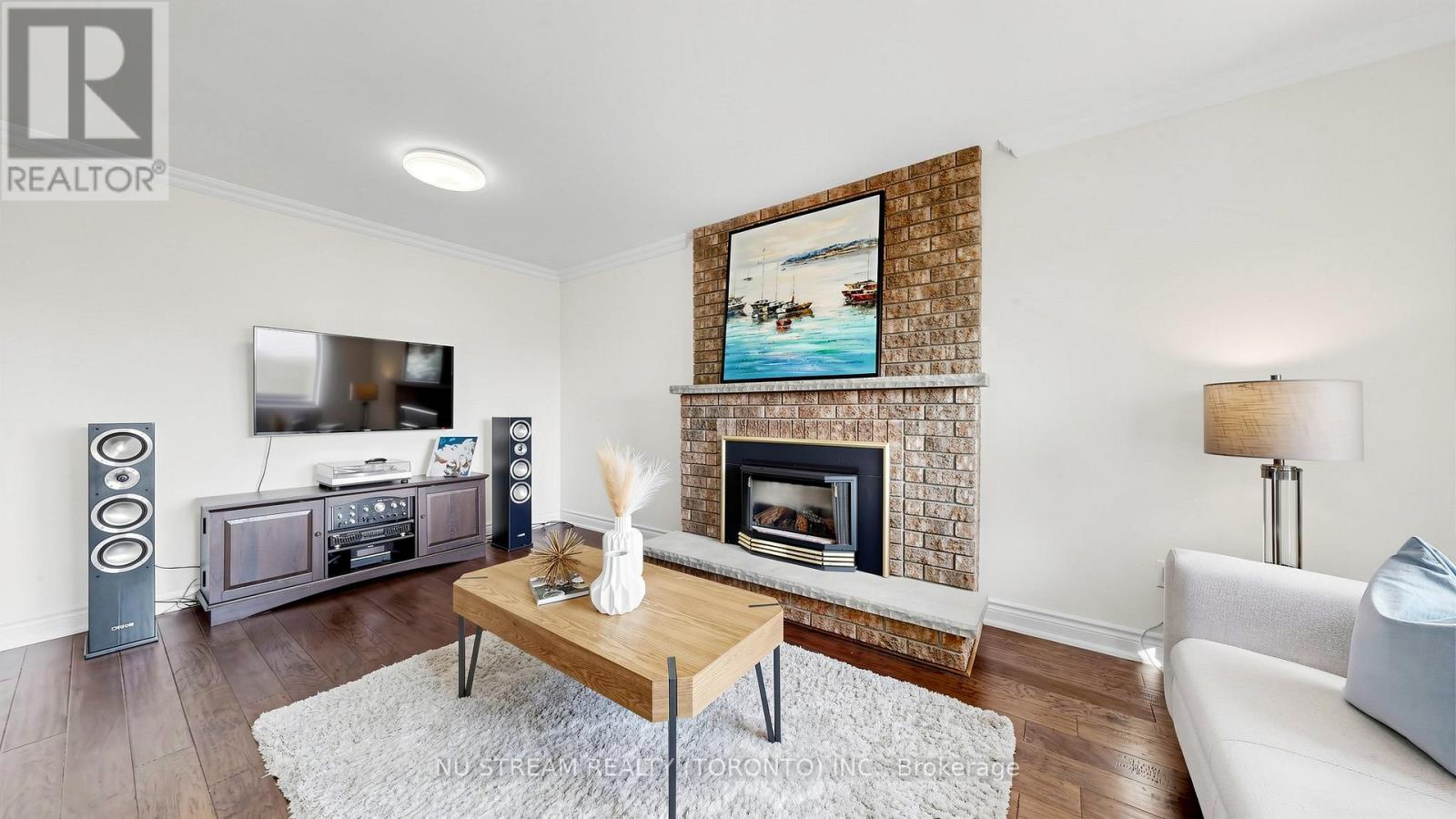 528 Veale Place, Newmarket, Ontario  L3Y 8H9 - Photo 8 - N13030088