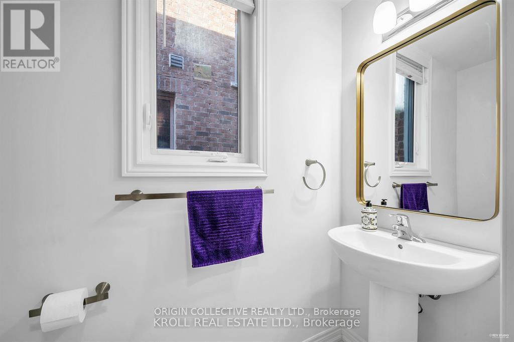 26 Frederick Taylor Way, East Gwillimbury, Ontario  L0G 1M0 - Photo 28 - N13030100