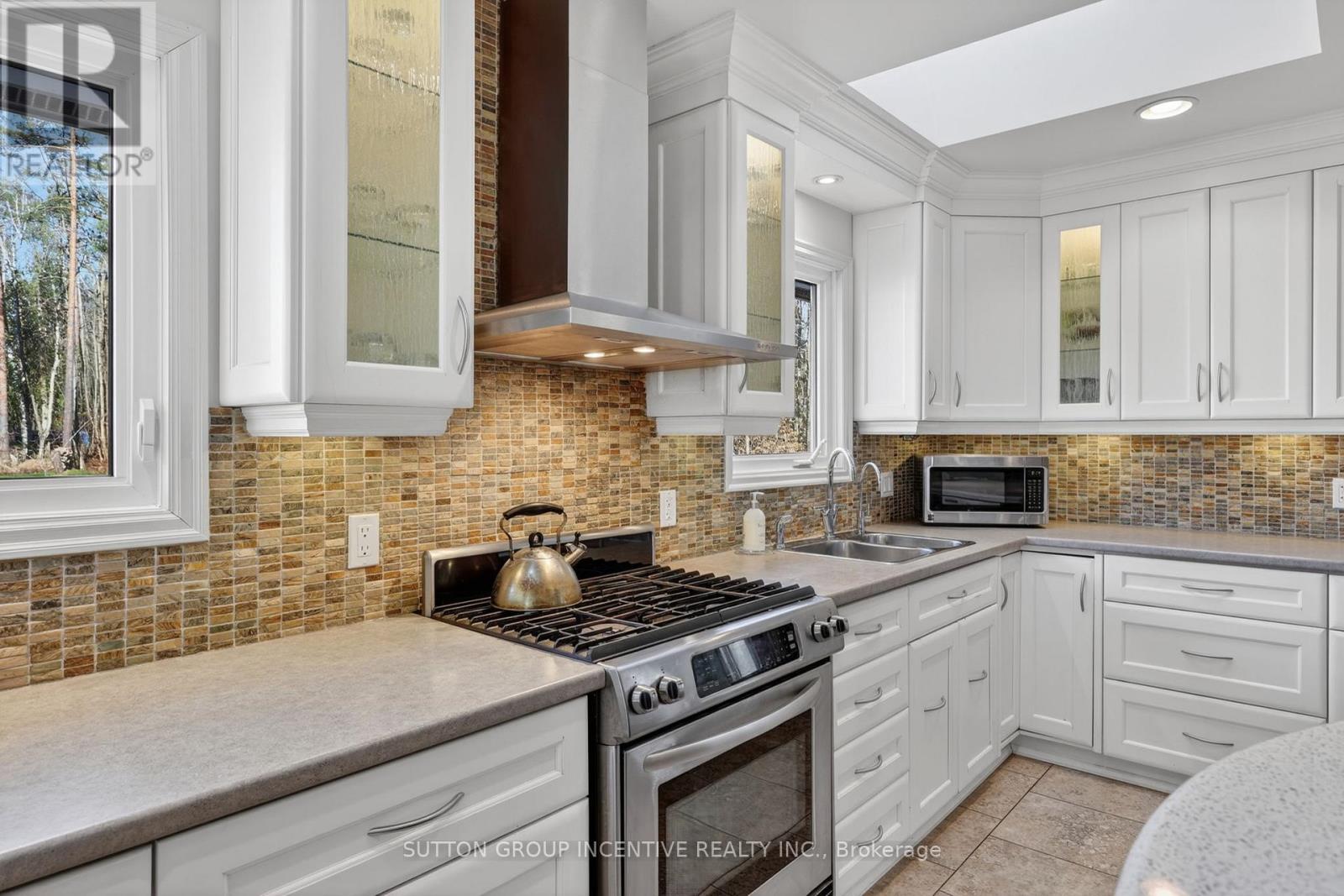 24 Brambel Road, Oro-Medonte, Ontario  L0L 2L0 - Photo 11 - S13029744