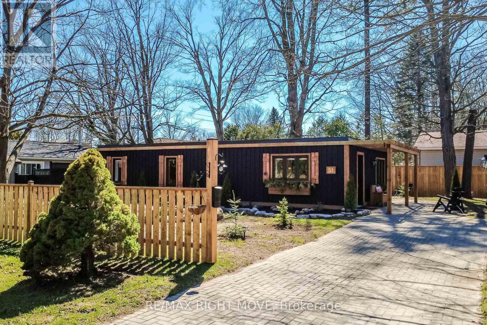 51 Walker Avenue, Orillia, Ontario  L3V 6G9 - Photo 3 - S13029916