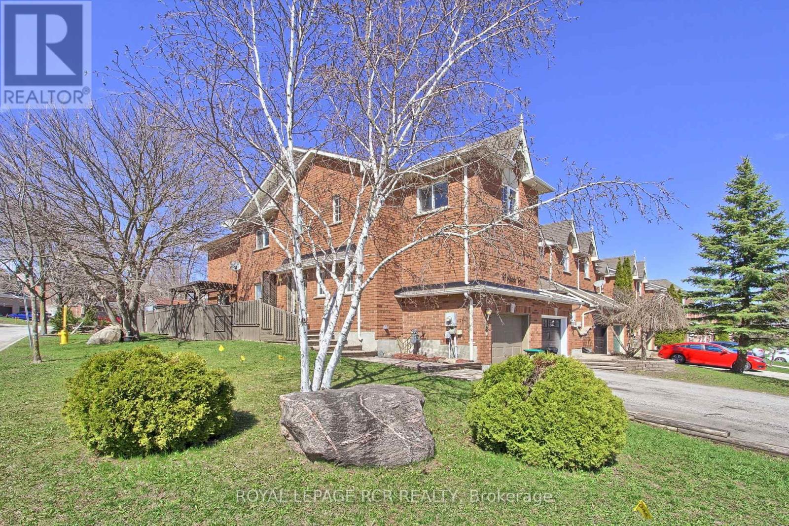 74 Drake Drive, Barrie (Painswick South), Ontario  L4N 8X4 - Photo 2 - S13030060