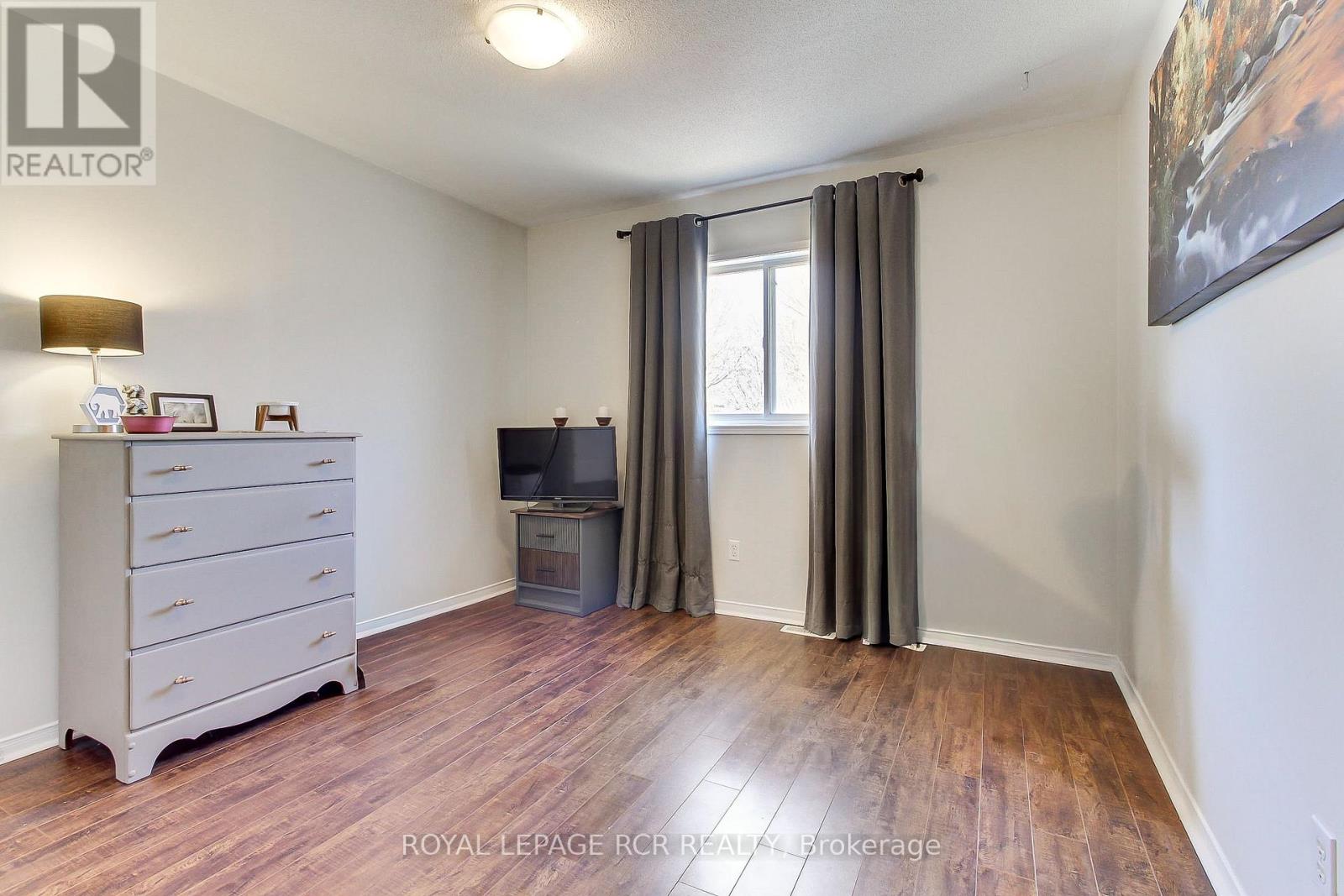 74 Drake Drive, Barrie (Painswick South), Ontario  L4N 8X4 - Photo 31 - S13030060