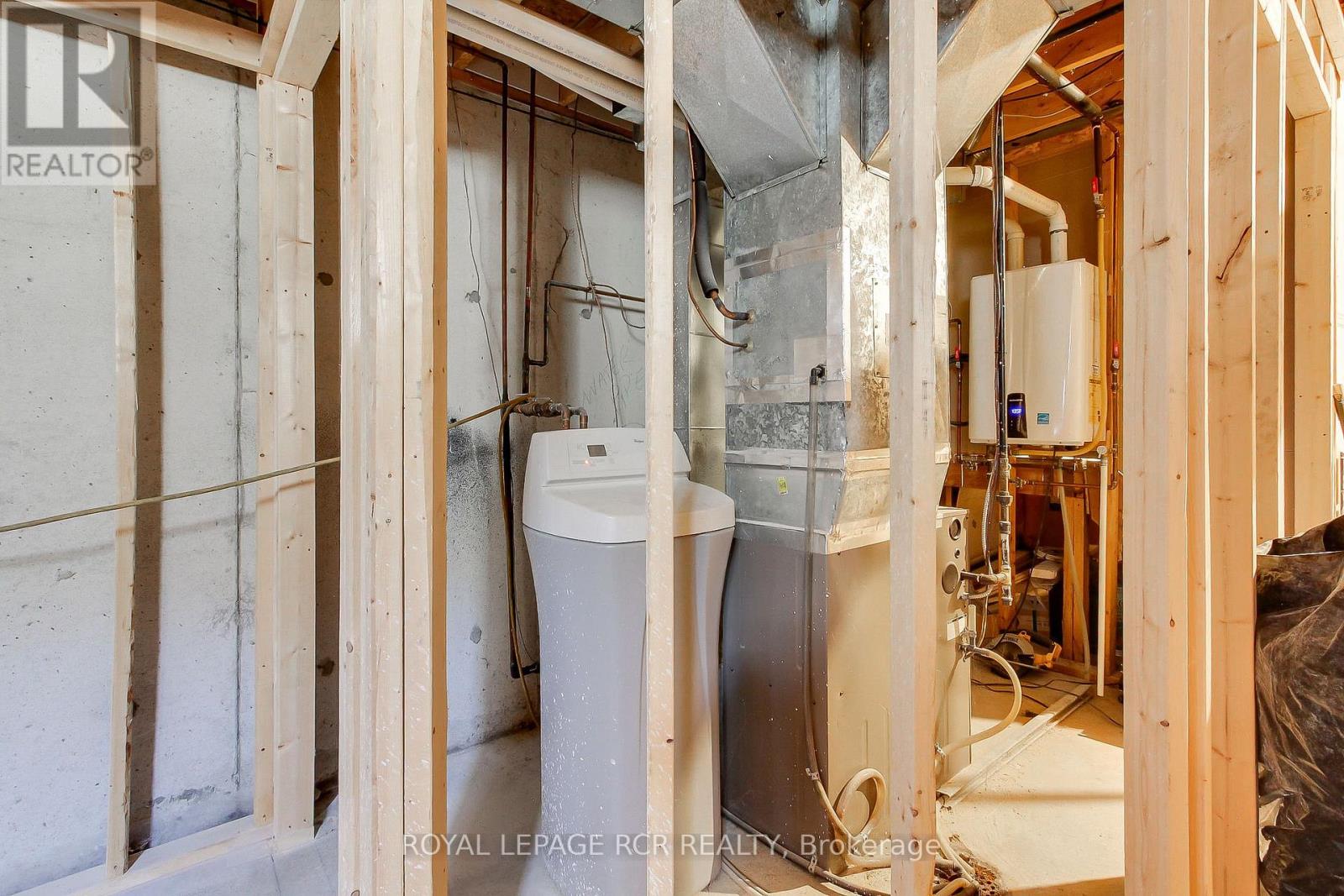 74 Drake Drive, Barrie (Painswick South), Ontario  L4N 8X4 - Photo 35 - S13030060