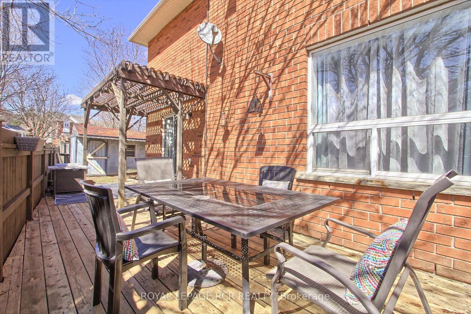 74 Drake Drive, Barrie (Painswick South), Ontario  L4N 8X4 - Photo 38 - S13030060