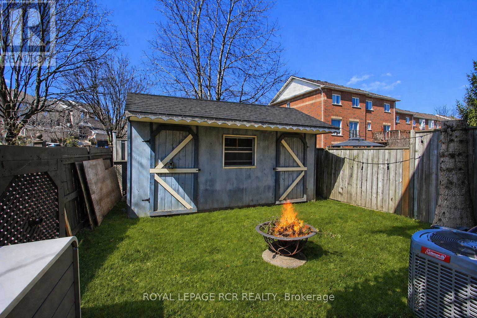 74 Drake Drive, Barrie (Painswick South), Ontario  L4N 8X4 - Photo 39 - S13030060