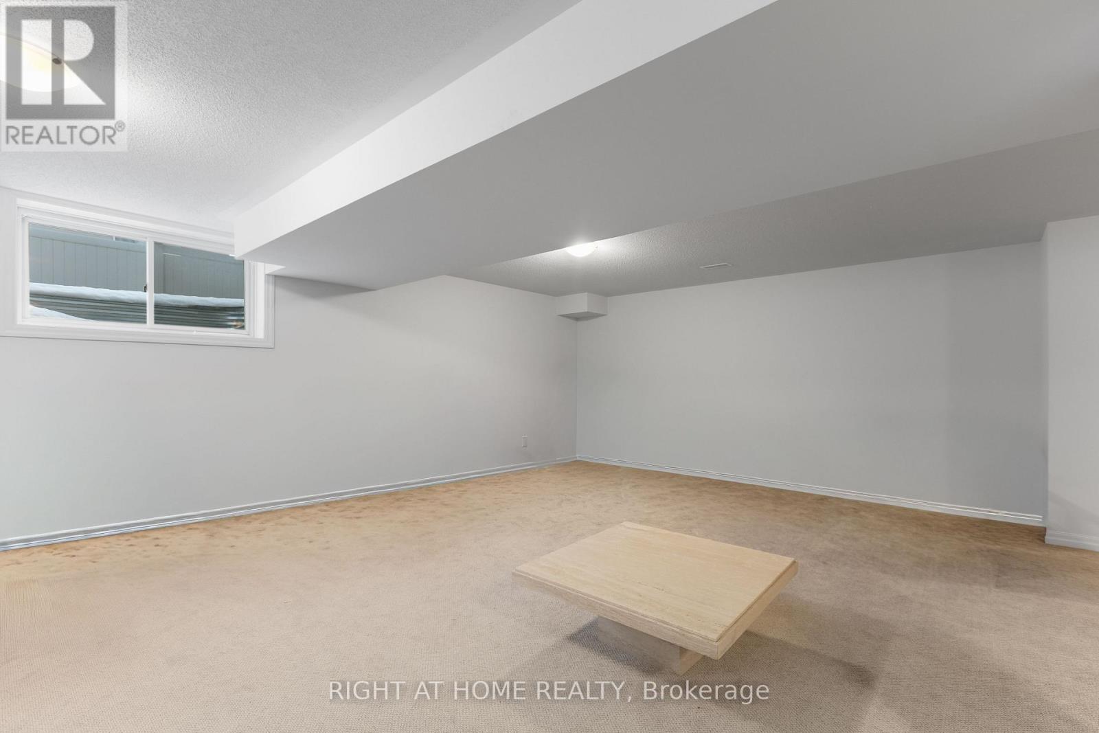 917 Littlerock Street, Ottawa, Ontario  K1T 0N2 - Photo 19 - X12846496