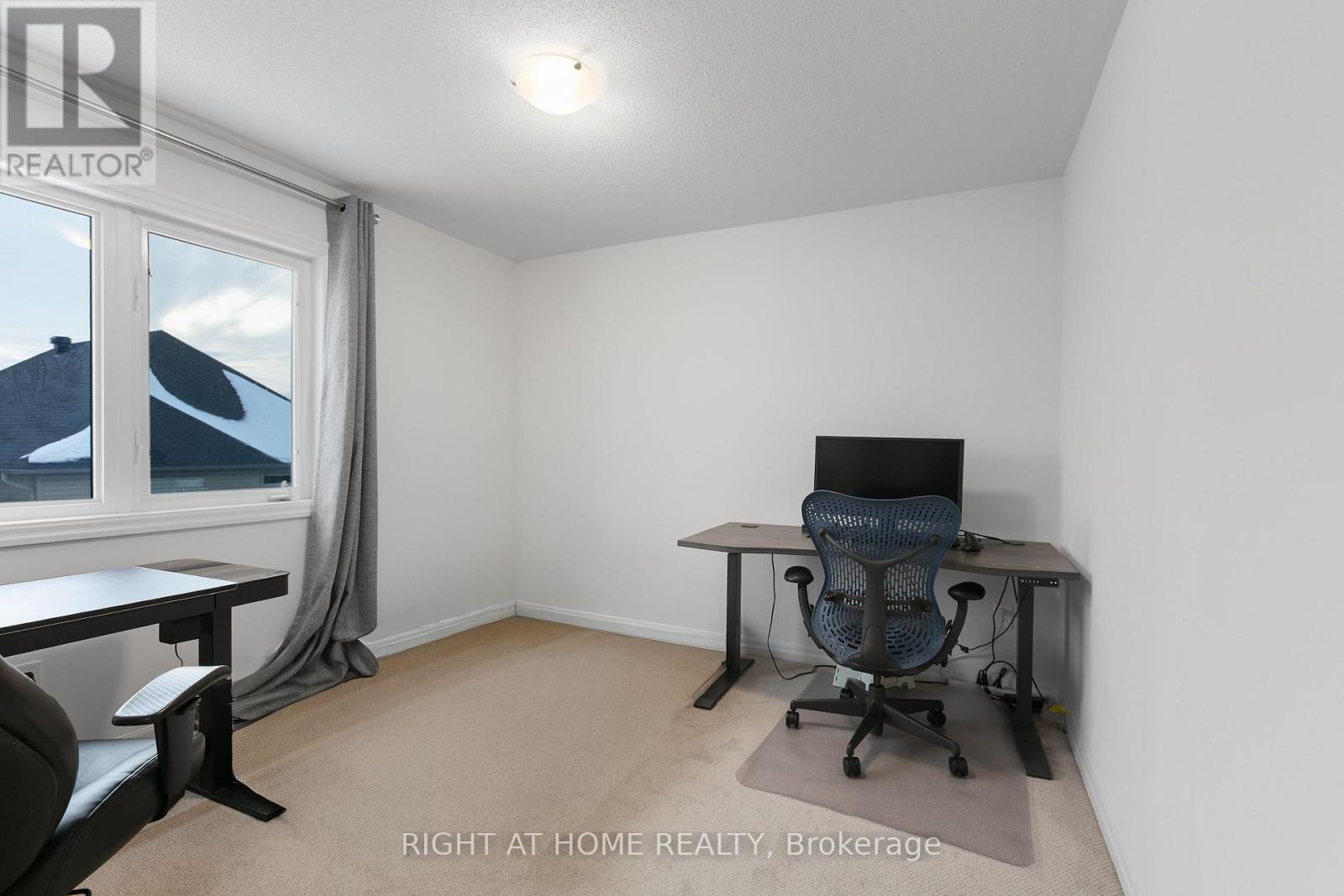 917 Littlerock Street, Ottawa, Ontario  K1T 0N2 - Photo 16 - X12846496