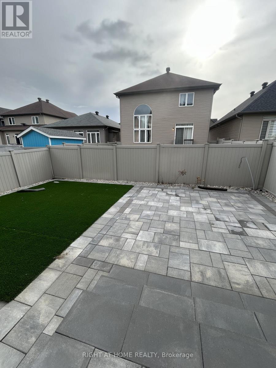 917 Littlerock Street, Ottawa, Ontario  K1T 0N2 - Photo 23 - X12846496