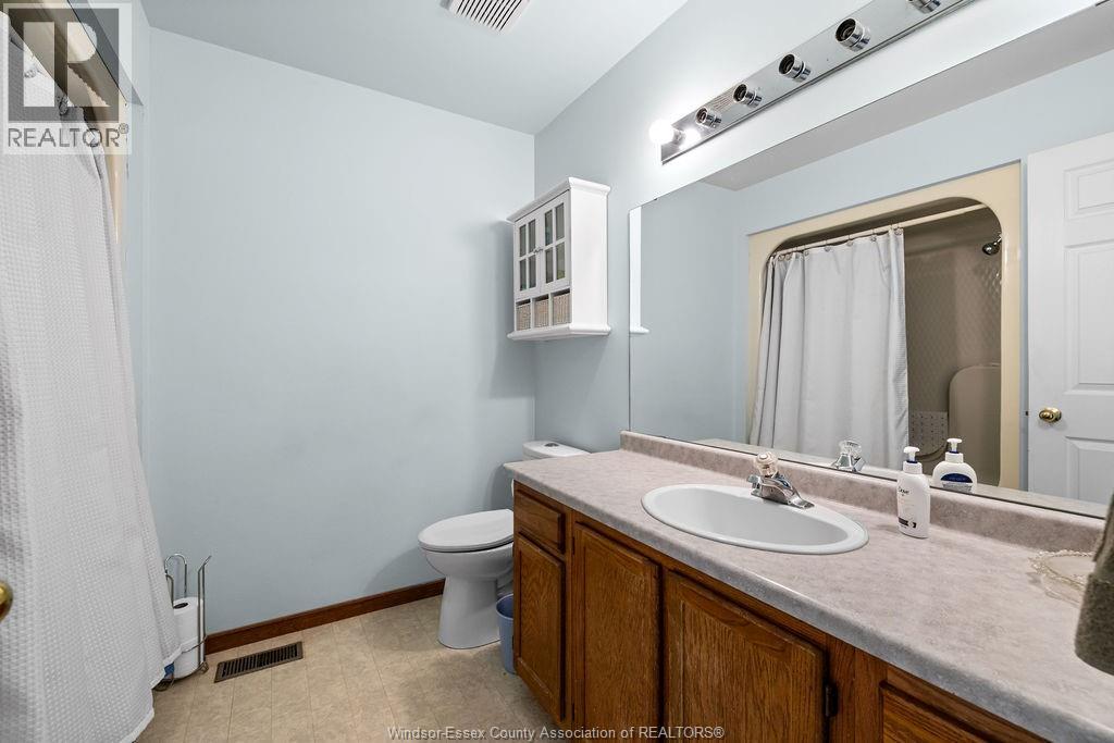 292 Ramblewood, Lasalle, Ontario  N9J 3B3 - Photo 13 - 26008893