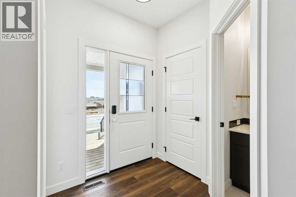 499 Lawthorn Way SE, Airdrie, Alberta  T4A 3N9 - Photo 6 - A2282644