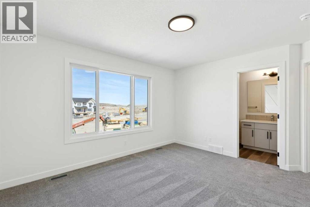 240 Layton Link SE, Airdrie, Alberta  T4A 3R7 - Photo 17 - A2284664