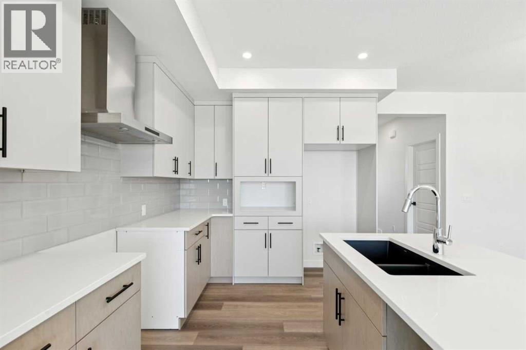 240 Layton Link SE, Airdrie, Alberta  T4A 3R7 - Photo 10 - A2284664