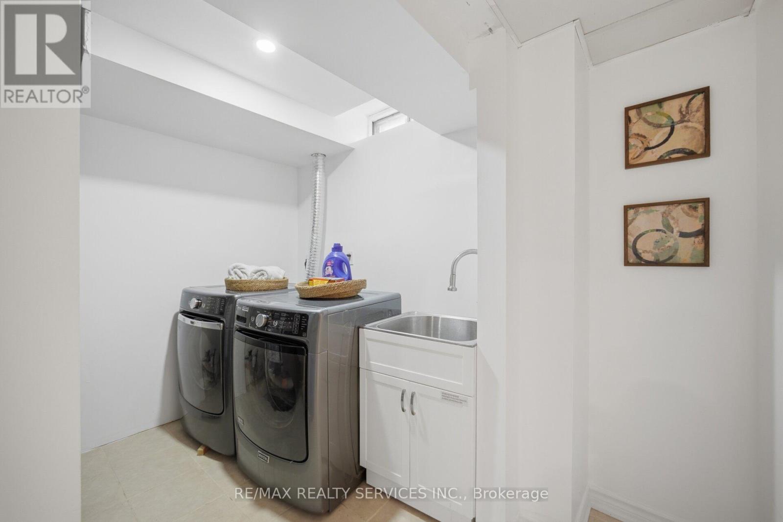 48 Terryhill Square, Brampton, Ontario  L6Z 1N1 - Photo 36 - W13029710