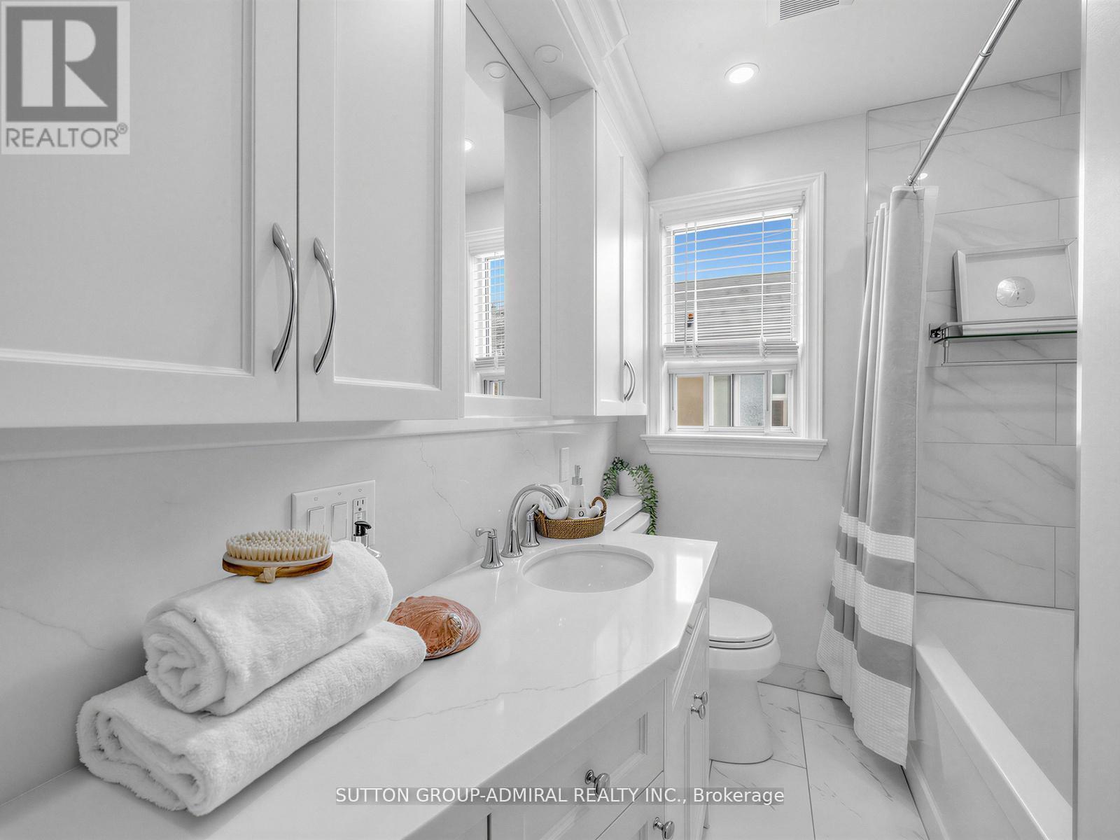 24 Billingham Road, Toronto, Ontario  M9B 3X1 - Photo 19 - W13029758