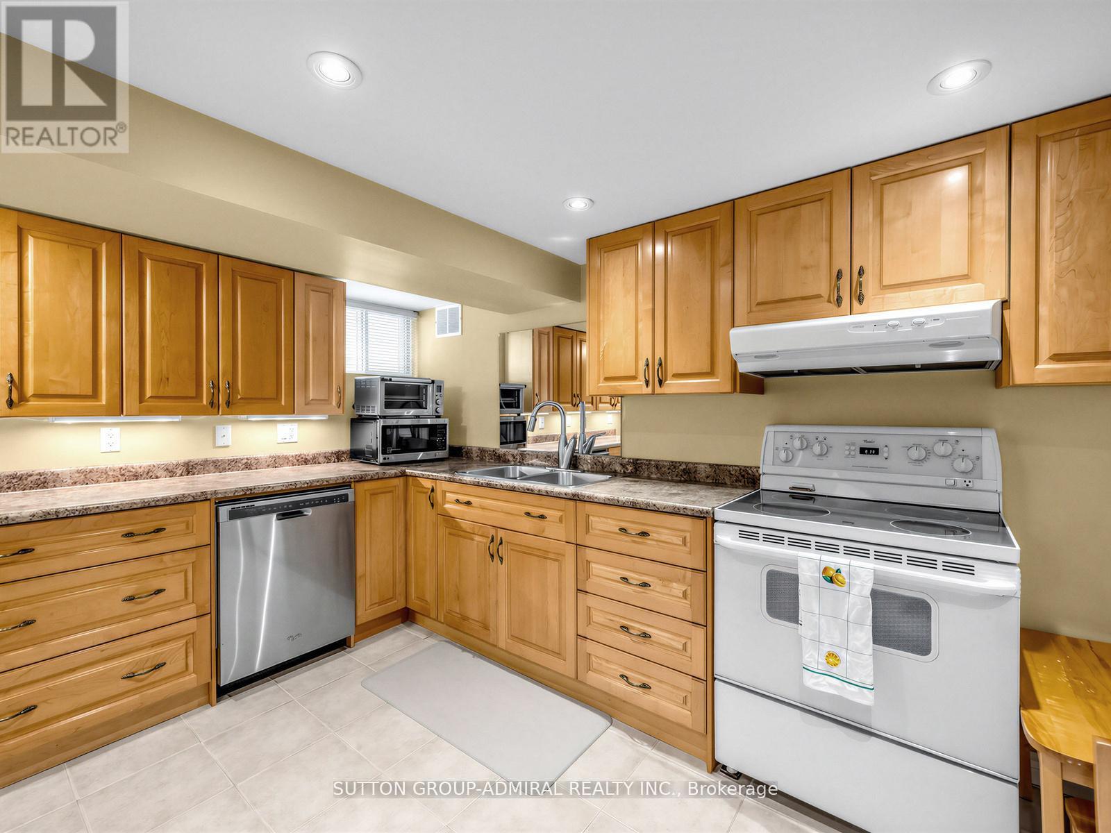 24 Billingham Road, Toronto, Ontario  M9B 3X1 - Photo 29 - W13029758