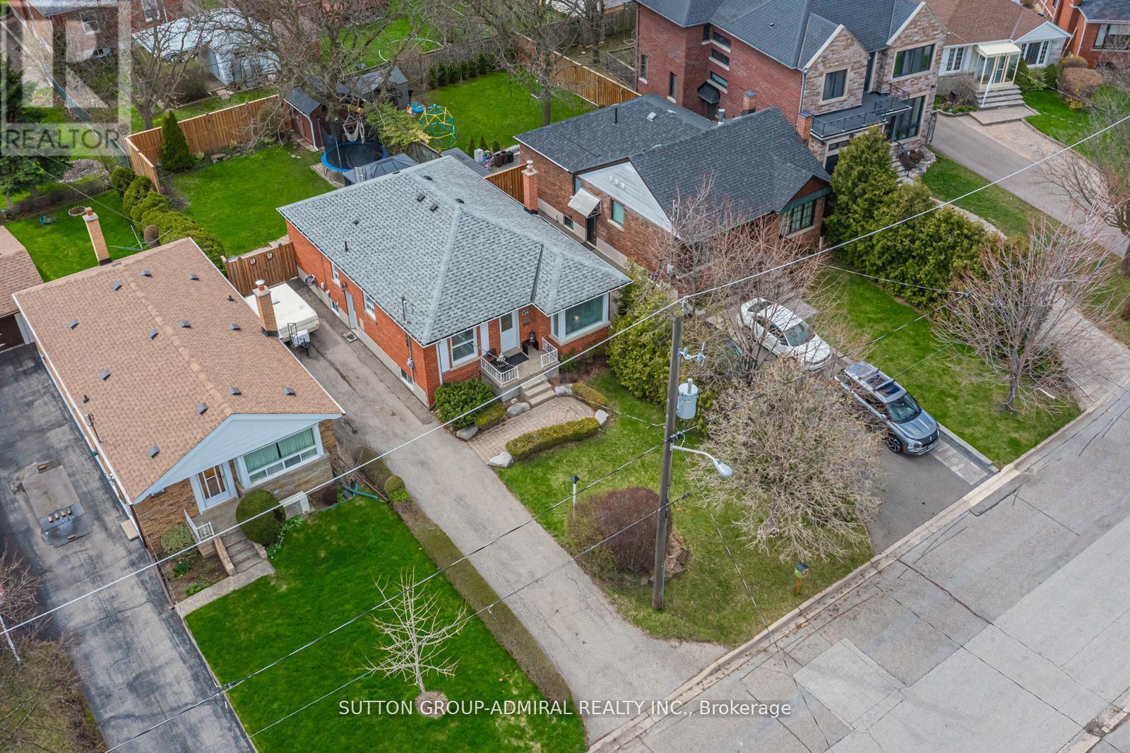 24 Billingham Road, Toronto, Ontario  M9B 3X1 - Photo 37 - W13029758