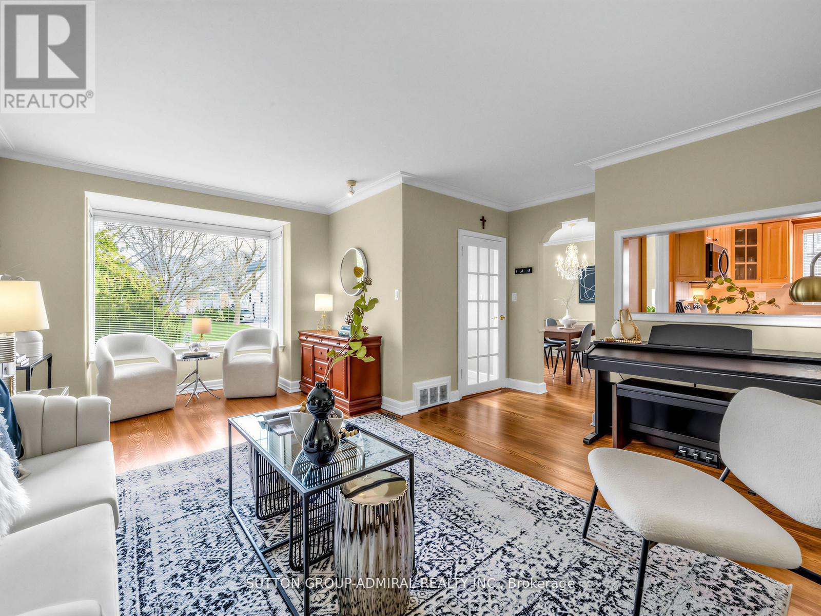 24 Billingham Road, Toronto, Ontario  M9B 3X1 - Photo 9 - W13029758