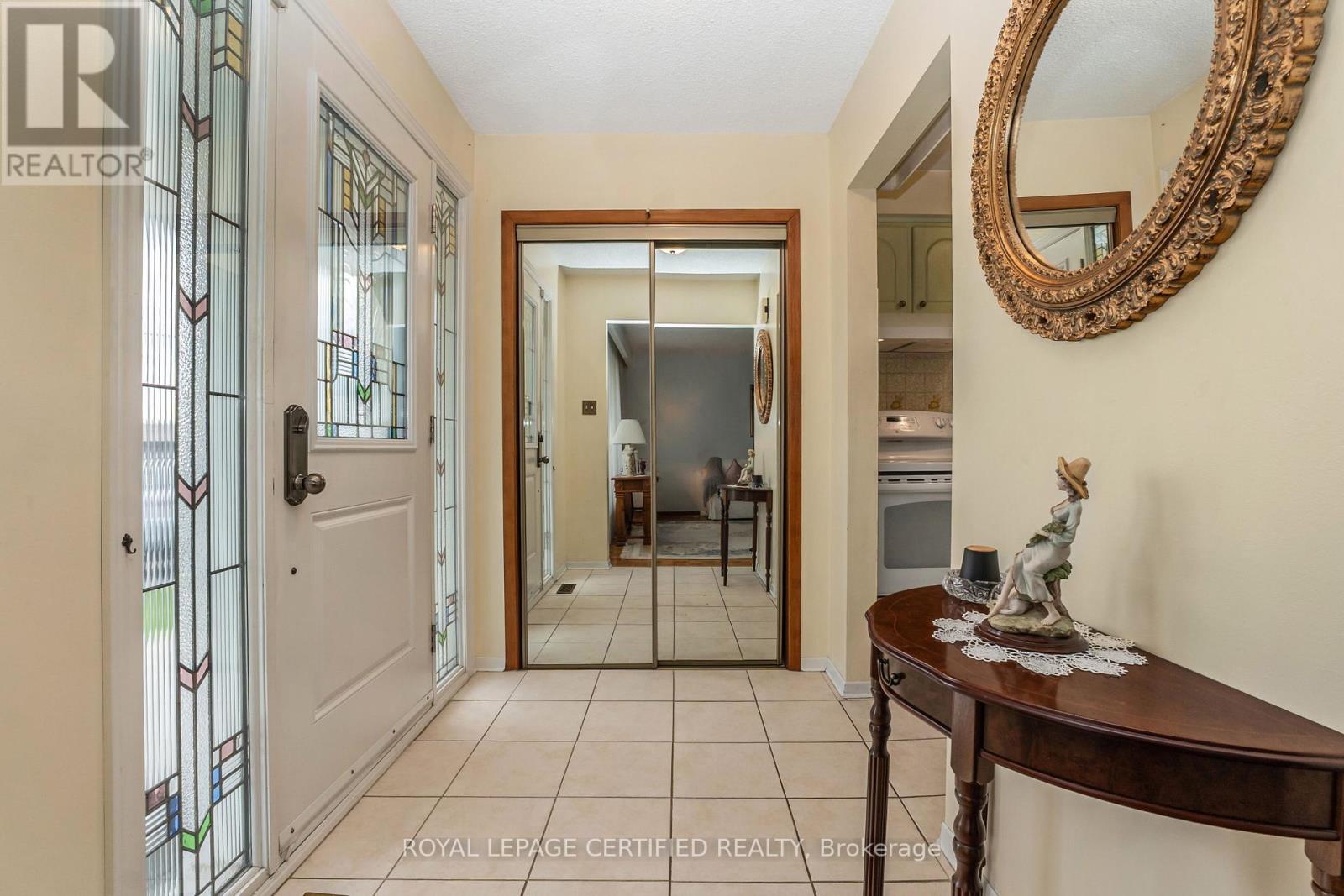 64 Malcolm Crescent, Brampton, Ontario  L6S 3C8 - Photo 6 - W13029824