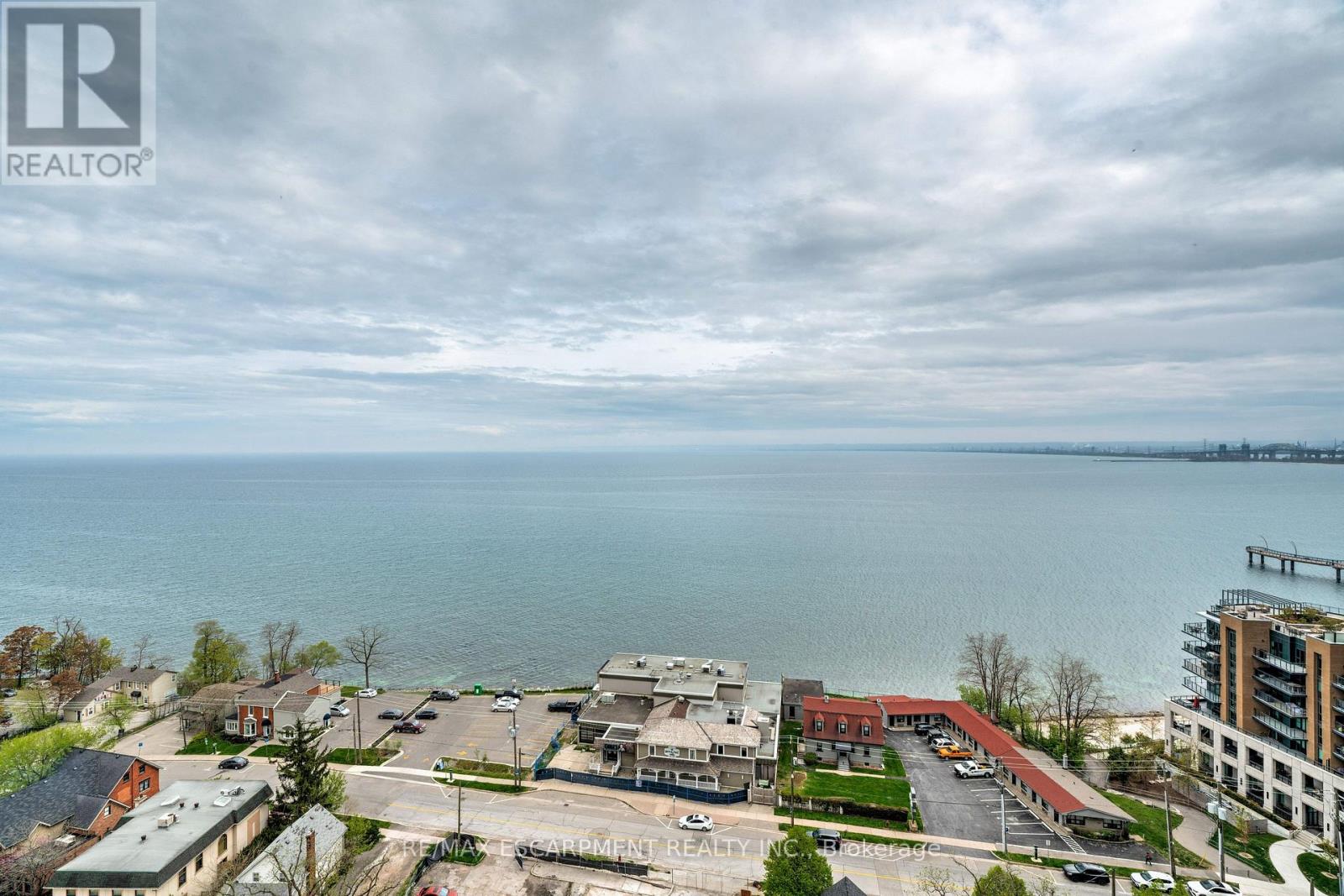 1707 - 370 Martha Street, Burlington, Ontario  L7R 0G9 - Photo 2 - W13029832