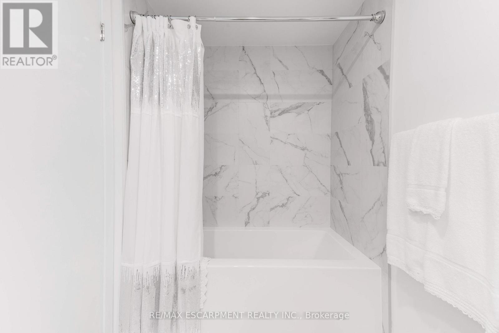 1707 - 370 Martha Street, Burlington, Ontario  L7R 0G9 - Photo 23 - W13029832