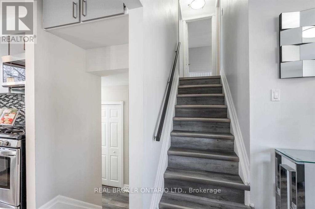 2 Core Crescent, Brampton, Ontario  L6W 2G7 - Photo 14 - W13029836