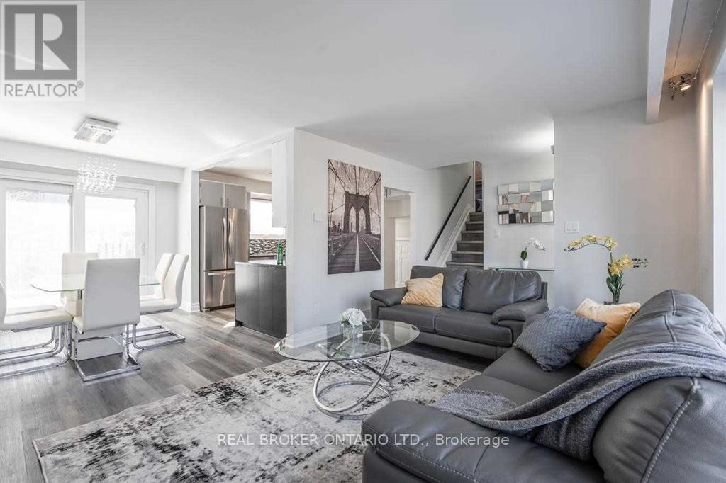 2 Core Crescent, Brampton, Ontario  L6W 2G7 - Photo 7 - W13029836