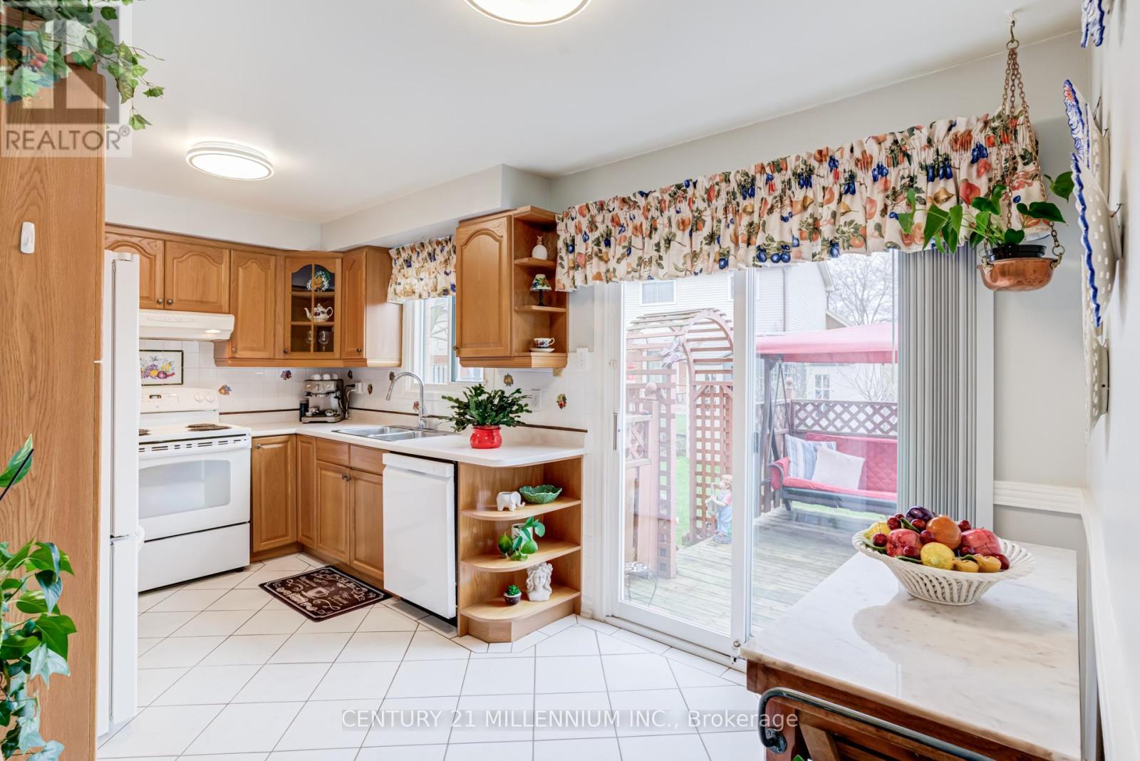 7 Oleander Crescent, Brampton, Ontario  L6Z 2C1 - Photo 11 - W13029844