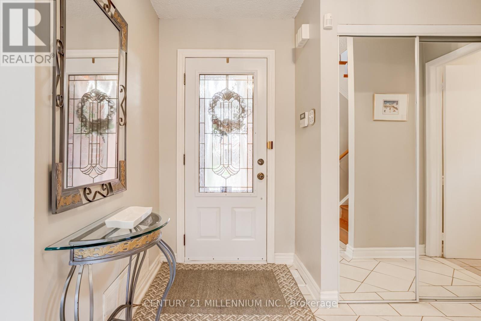 7 Oleander Crescent, Brampton, Ontario  L6Z 2C1 - Photo 5 - W13029844