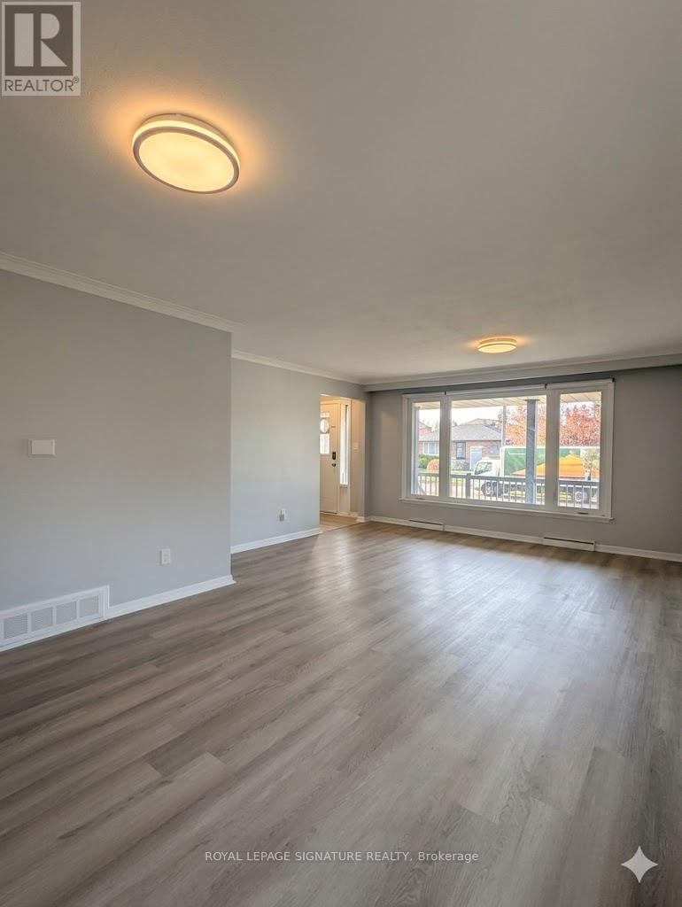 Upper - 10 Stella Street, Toronto, Ontario  M6L 3A7 - Photo 4 - W13029864