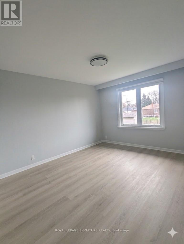 Upper - 10 Stella Street, Toronto, Ontario  M6L 3A7 - Photo 7 - W13029864