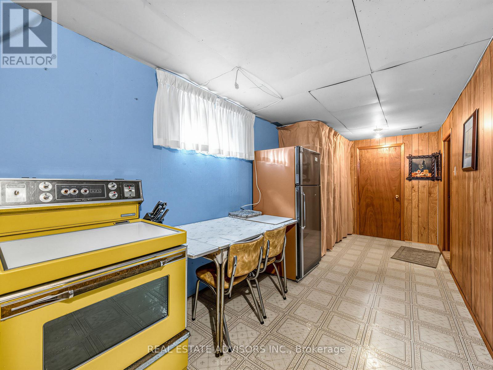 175 Lindylou Road, Toronto, Ontario  M9M 2B8 - Photo 28 - W13029868