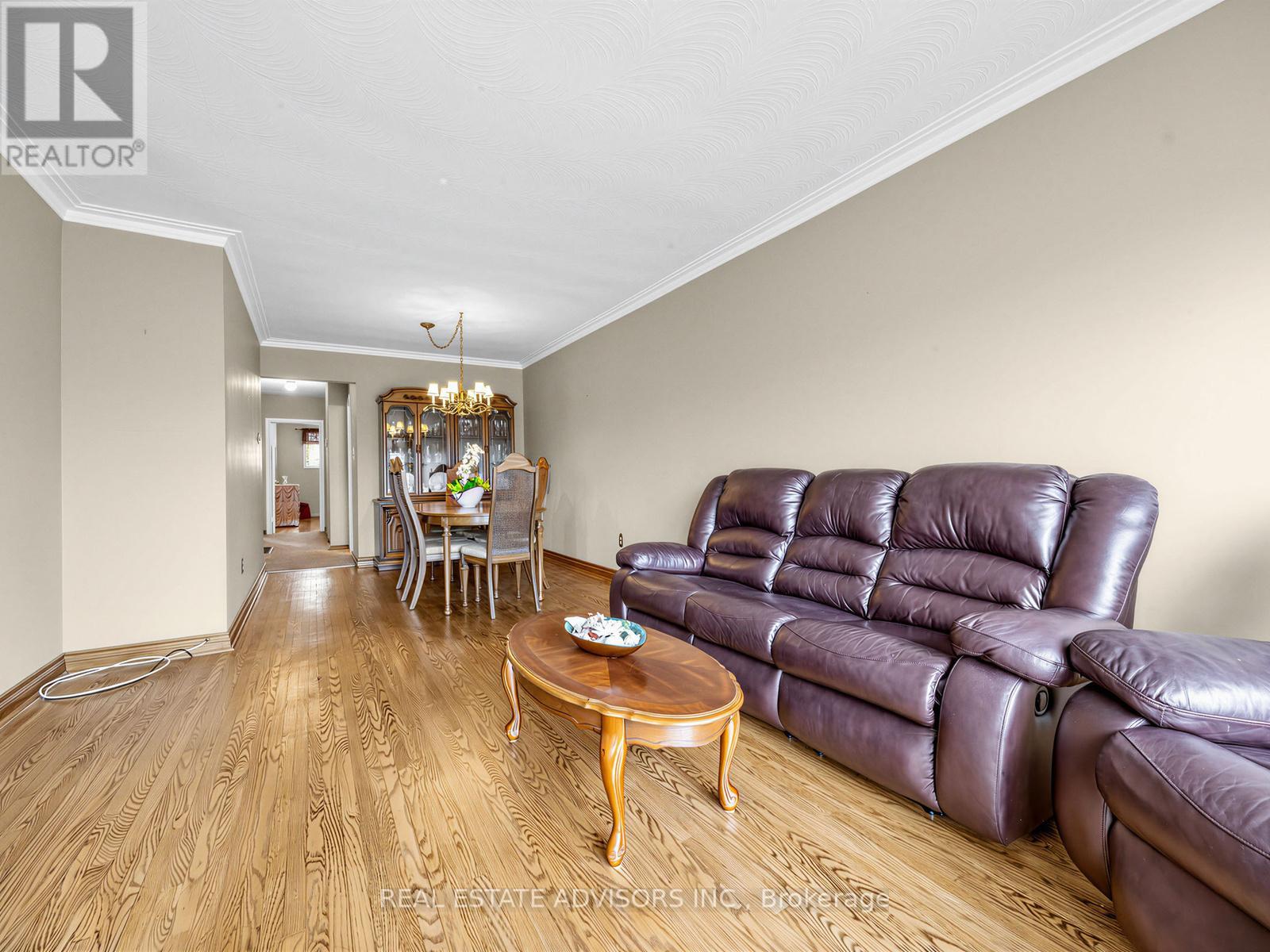 175 Lindylou Road, Toronto, Ontario  M9M 2B8 - Photo 4 - W13029868