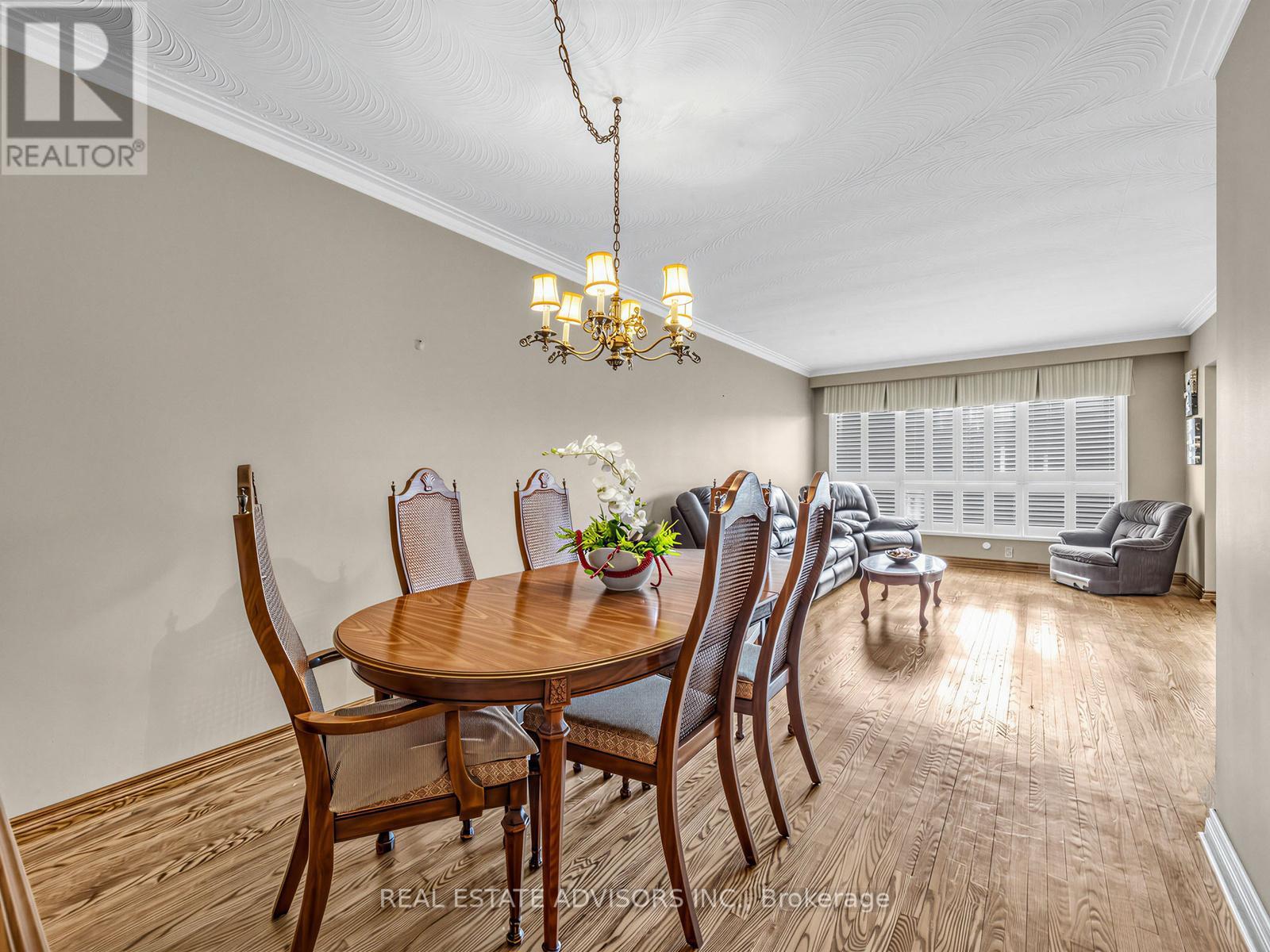 175 Lindylou Road, Toronto, Ontario  M9M 2B8 - Photo 6 - W13029868