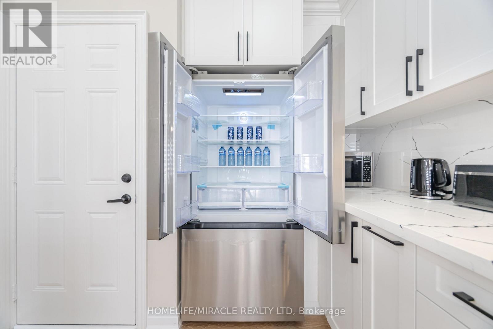 28 Sussexvale Drive, Brampton, Ontario  L6R 3S1 - Photo 11 - W13029872