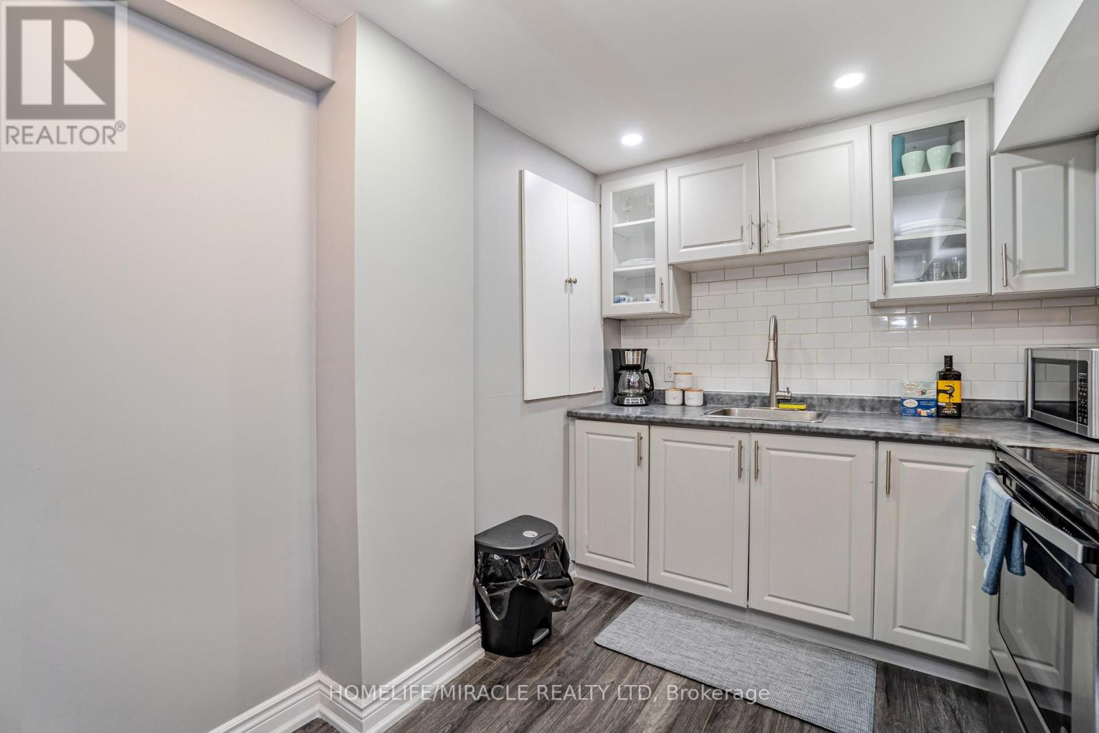 28 Sussexvale Drive, Brampton, Ontario  L6R 3S1 - Photo 38 - W13029872