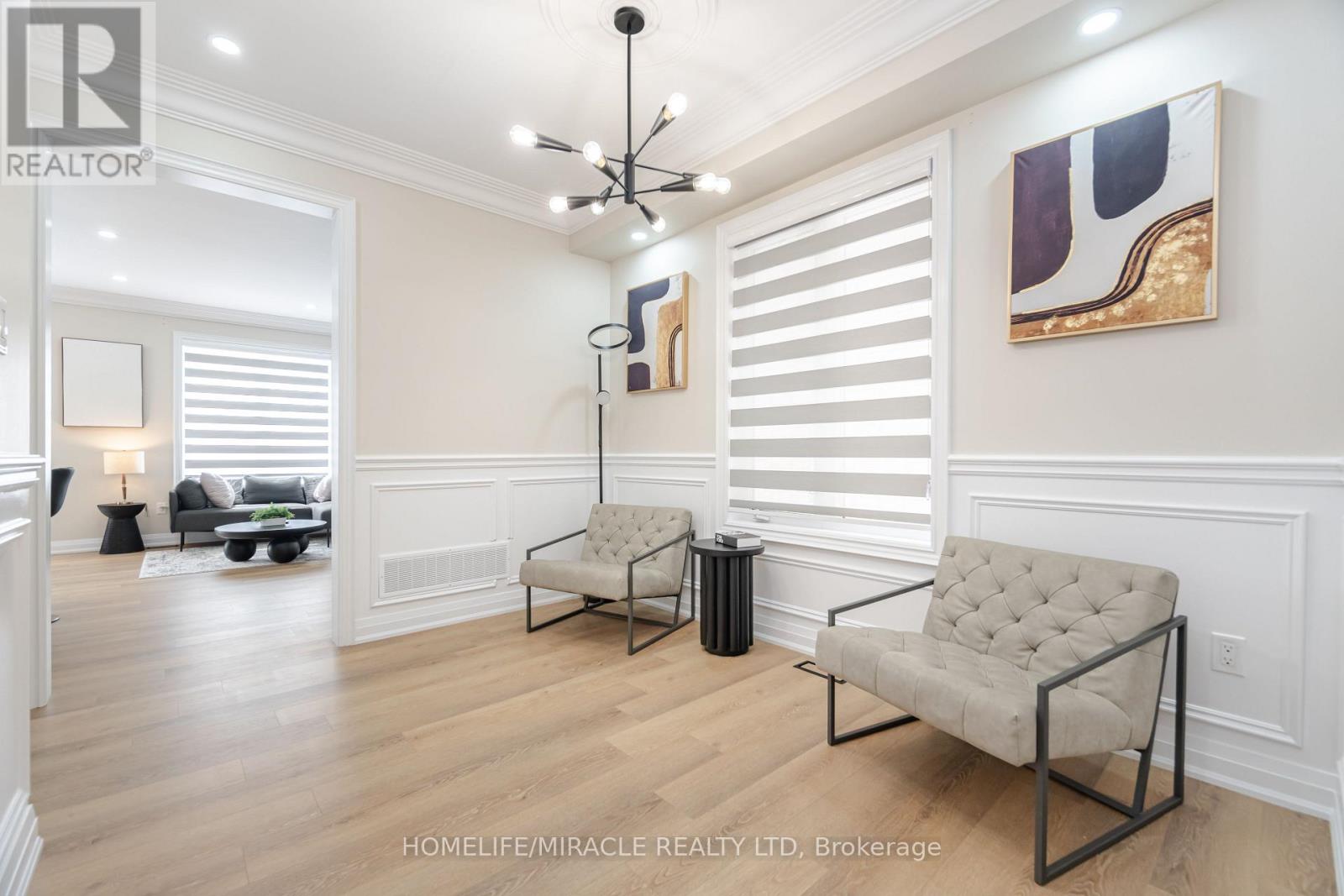 28 Sussexvale Drive, Brampton, Ontario  L6R 3S1 - Photo 6 - W13029872