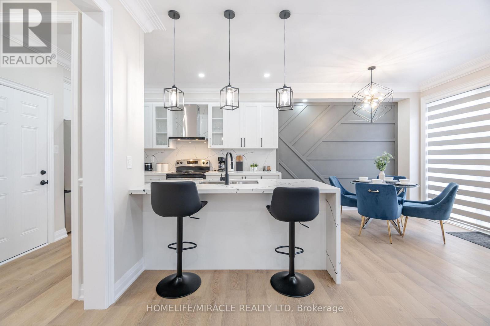 28 Sussexvale Drive, Brampton, Ontario  L6R 3S1 - Photo 9 - W13029872