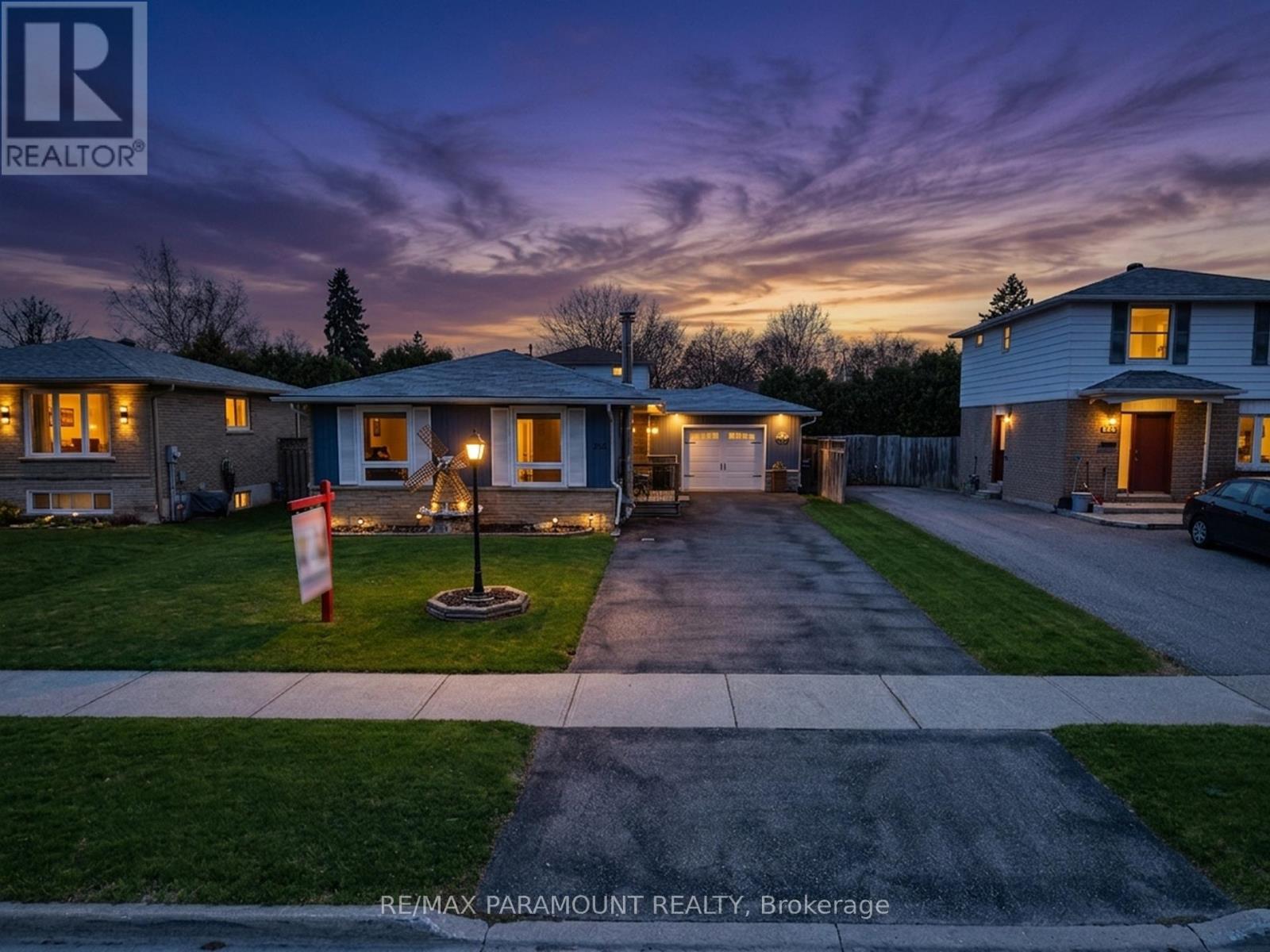 202 Archdekin Drive, Brampton, Ontario  L6V 1Z1 - Photo 2 - W13029890