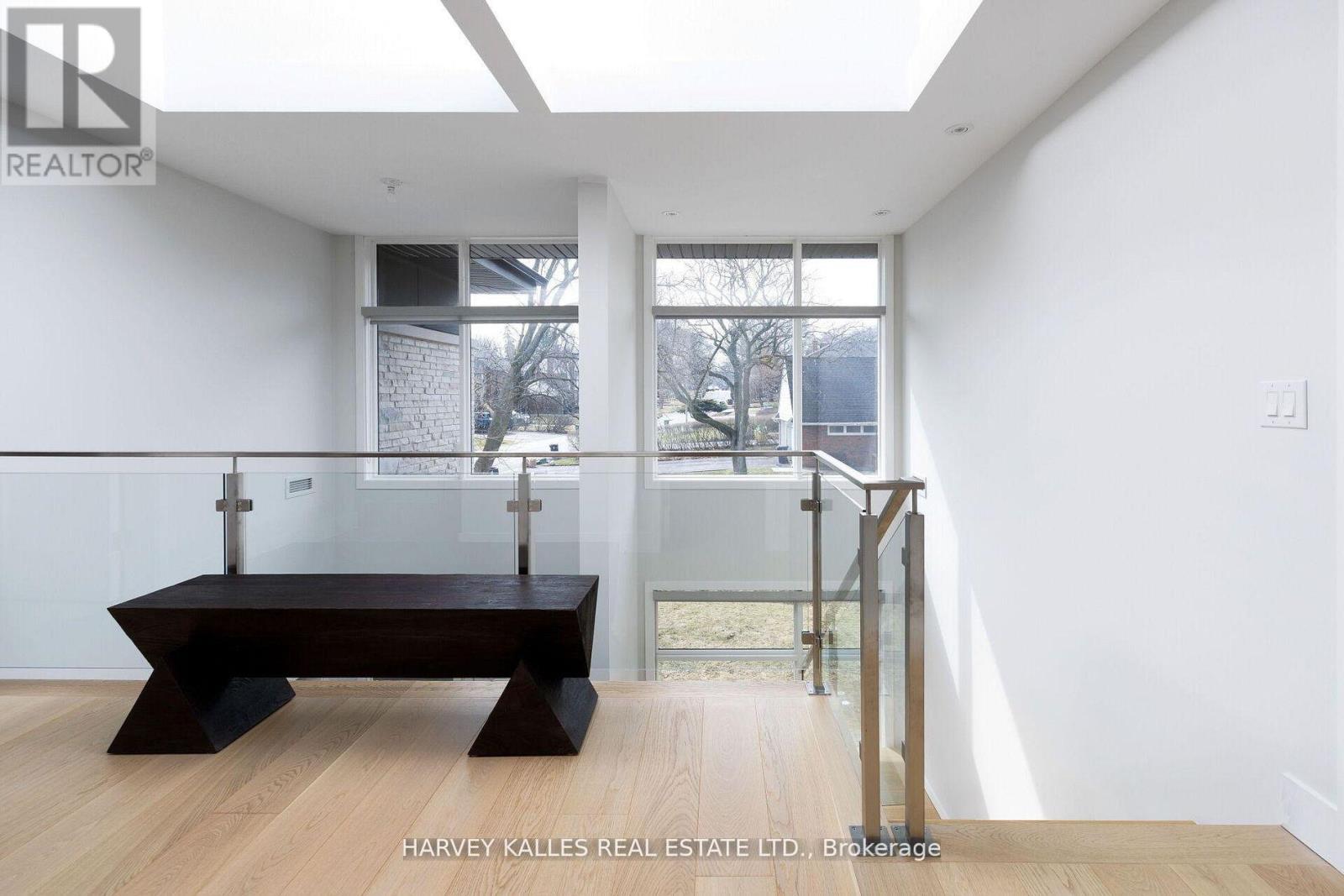 43 Ballacaine Drive, Toronto, Ontario  M8Y 4B1 - Photo 27 - W13029896