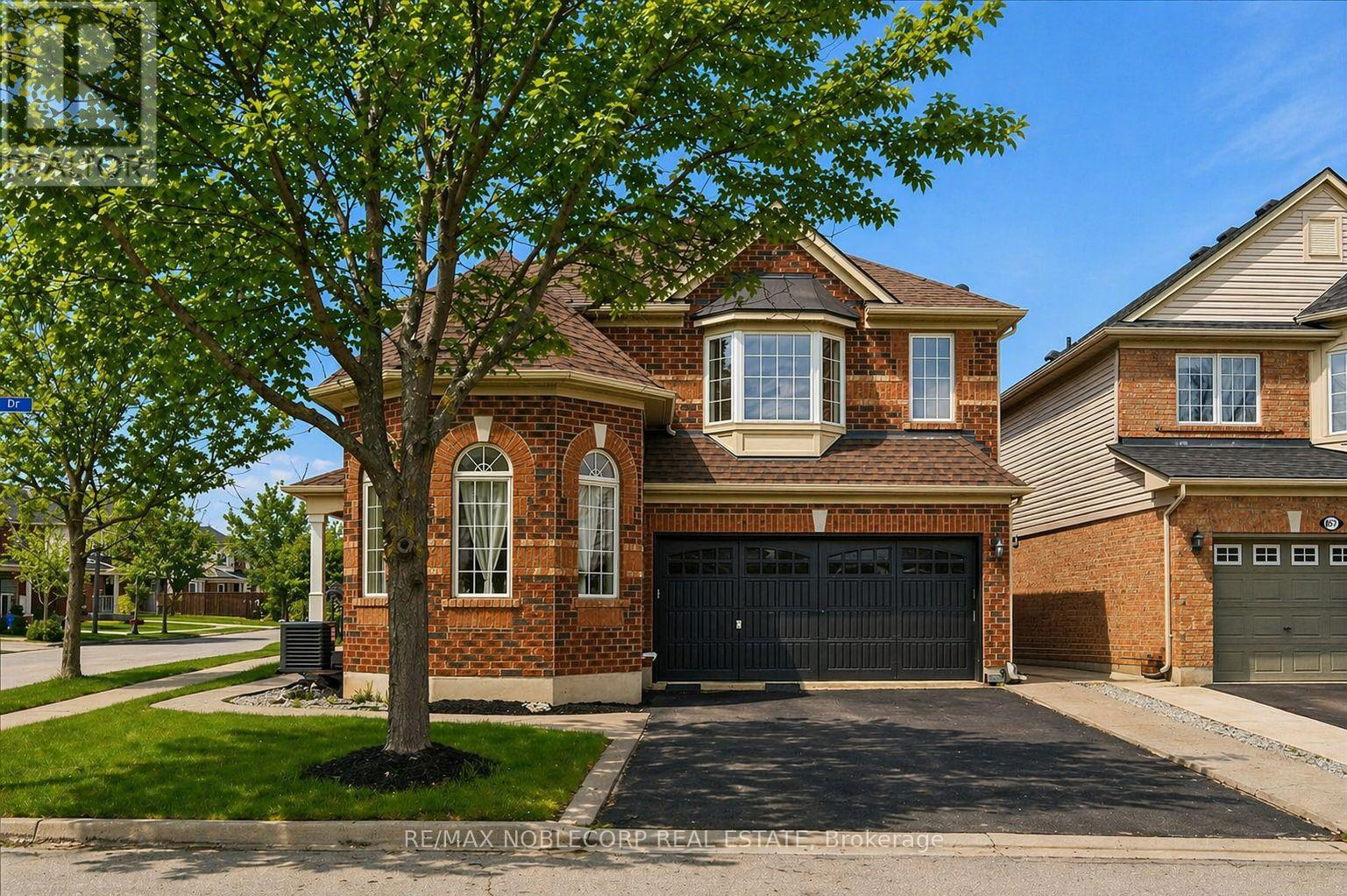 855 Luxton Drive, Milton, Ontario  L9T 6Y3 - Photo 4 - W13029910